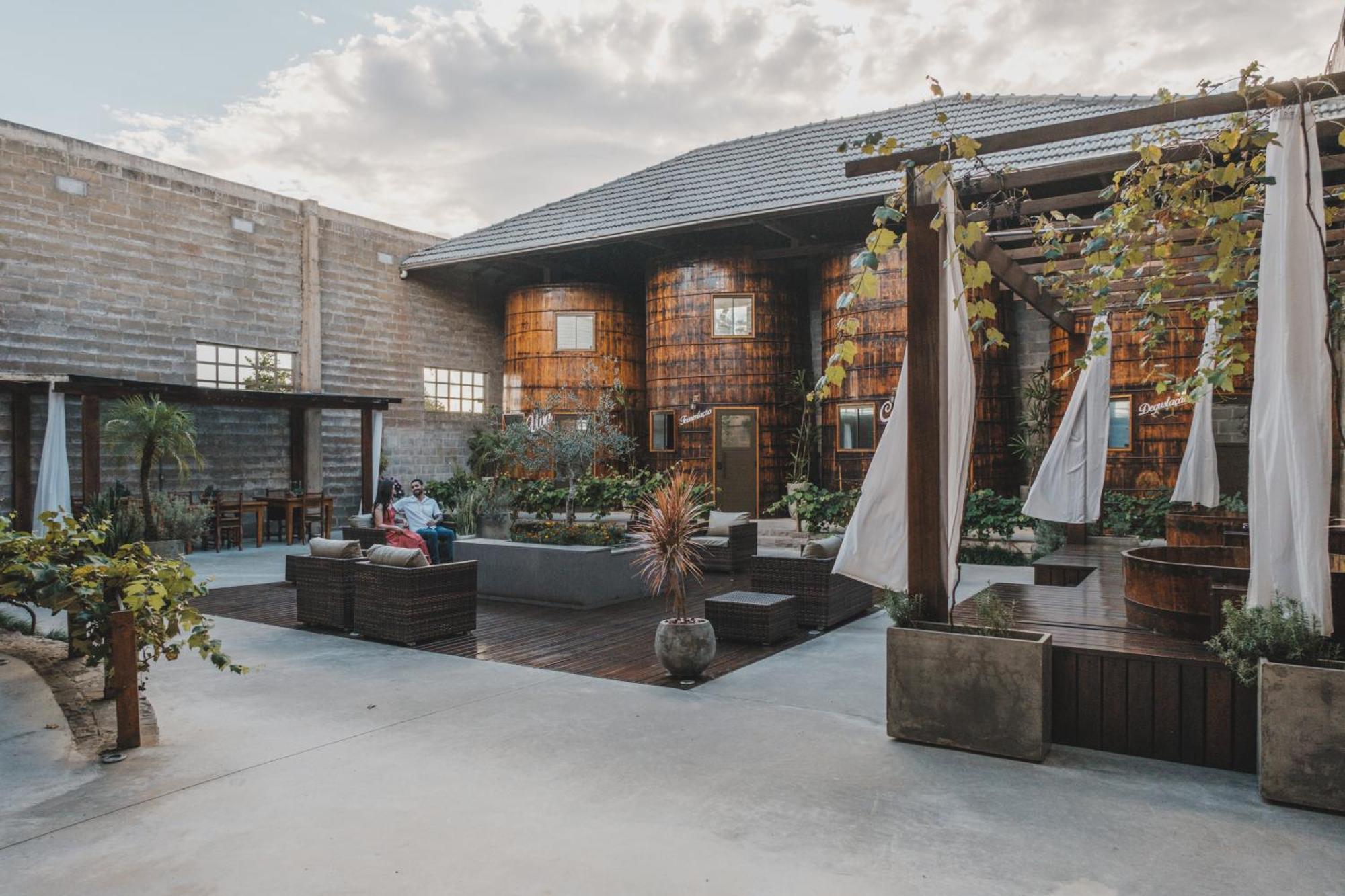 Villa Vinicolla Hospedagem Conceito เบงโต กองซัลเวส ภายนอก รูปภาพ
