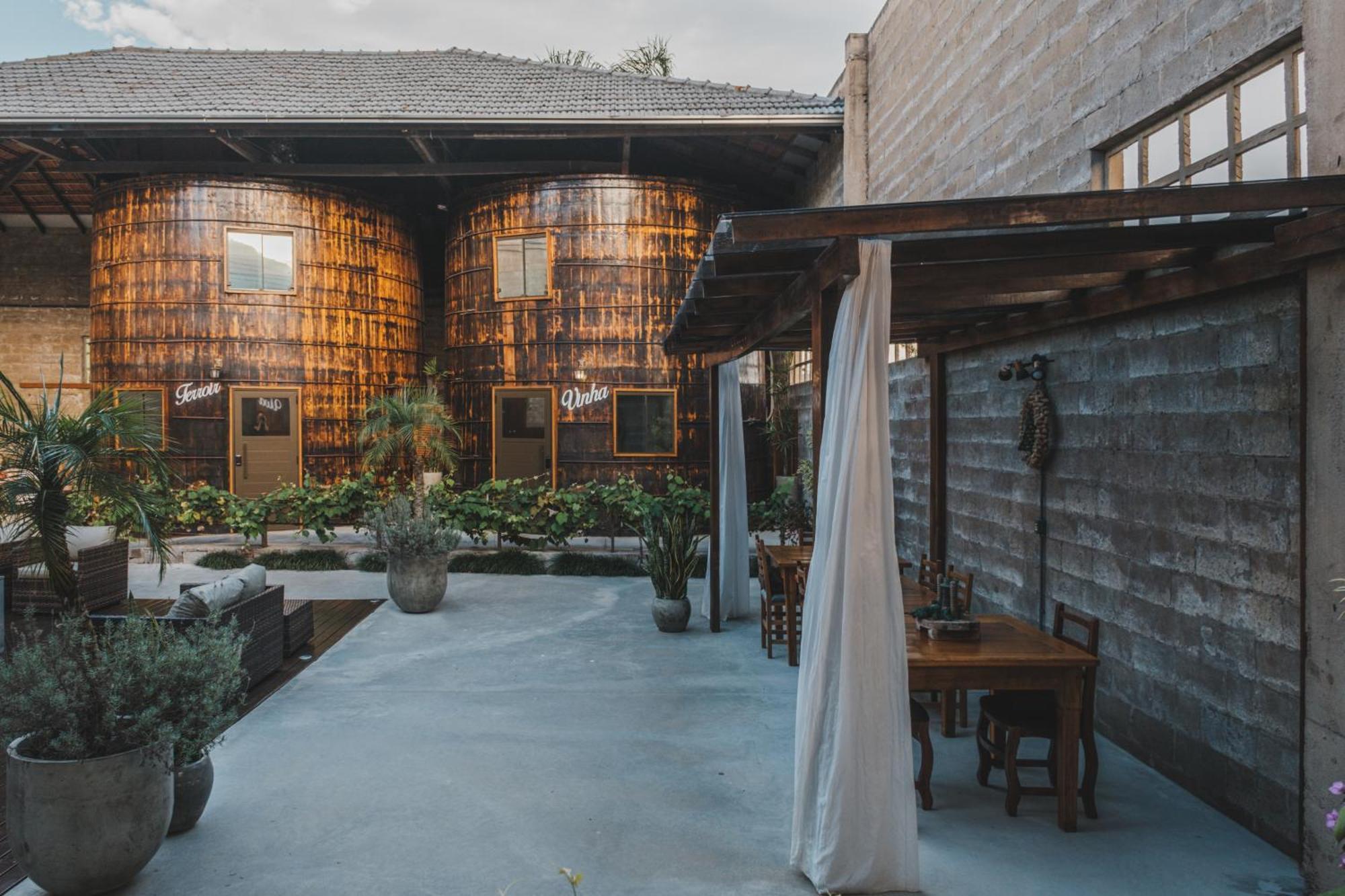 Villa Vinicolla Hospedagem Conceito เบงโต กองซัลเวส ภายนอก รูปภาพ